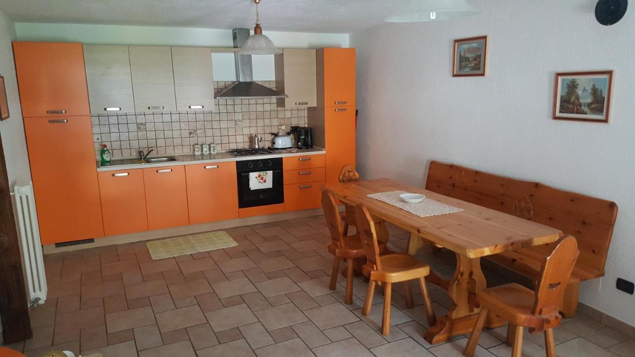 Appartamento La Tour Gignod Esterno foto