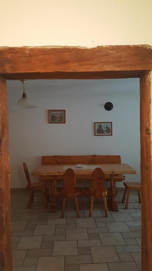 Appartamento La Tour Gignod Esterno foto